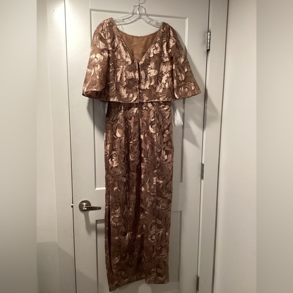 NWT Nordstrom JS Collections Metallic Long Evening Dress Size 4 - Picture 4 of 10